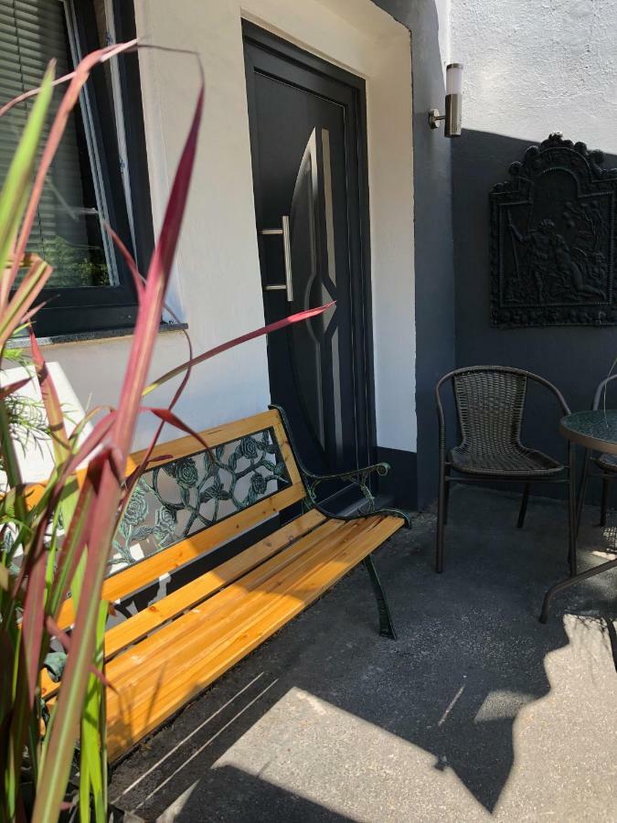 Haus Marion Apartamento Daun Exterior foto